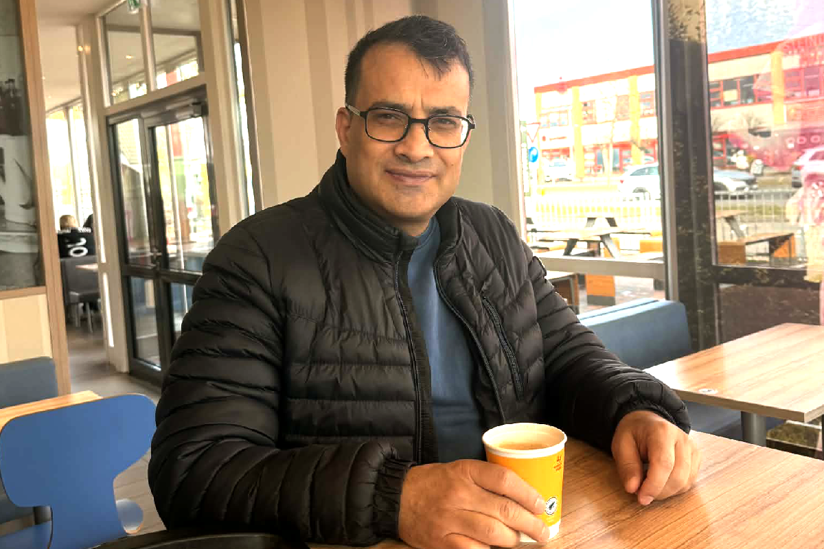 जमघटका हाँसो र क्लोजेट