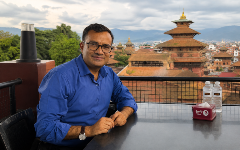 टाँसिएको छ एउटा सूचना
